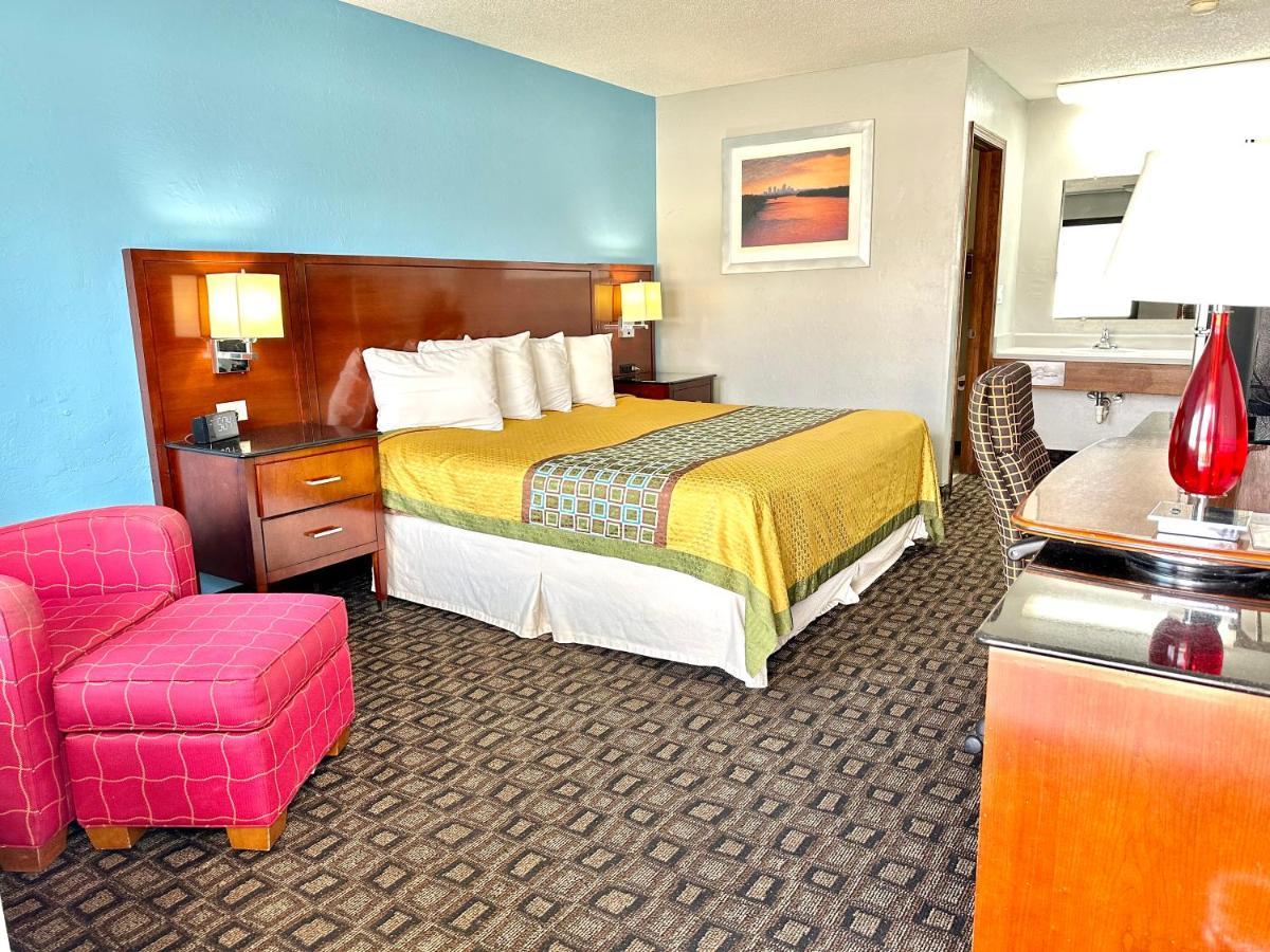 Lakes Inn Warsaw ภายนอก รูปภาพ