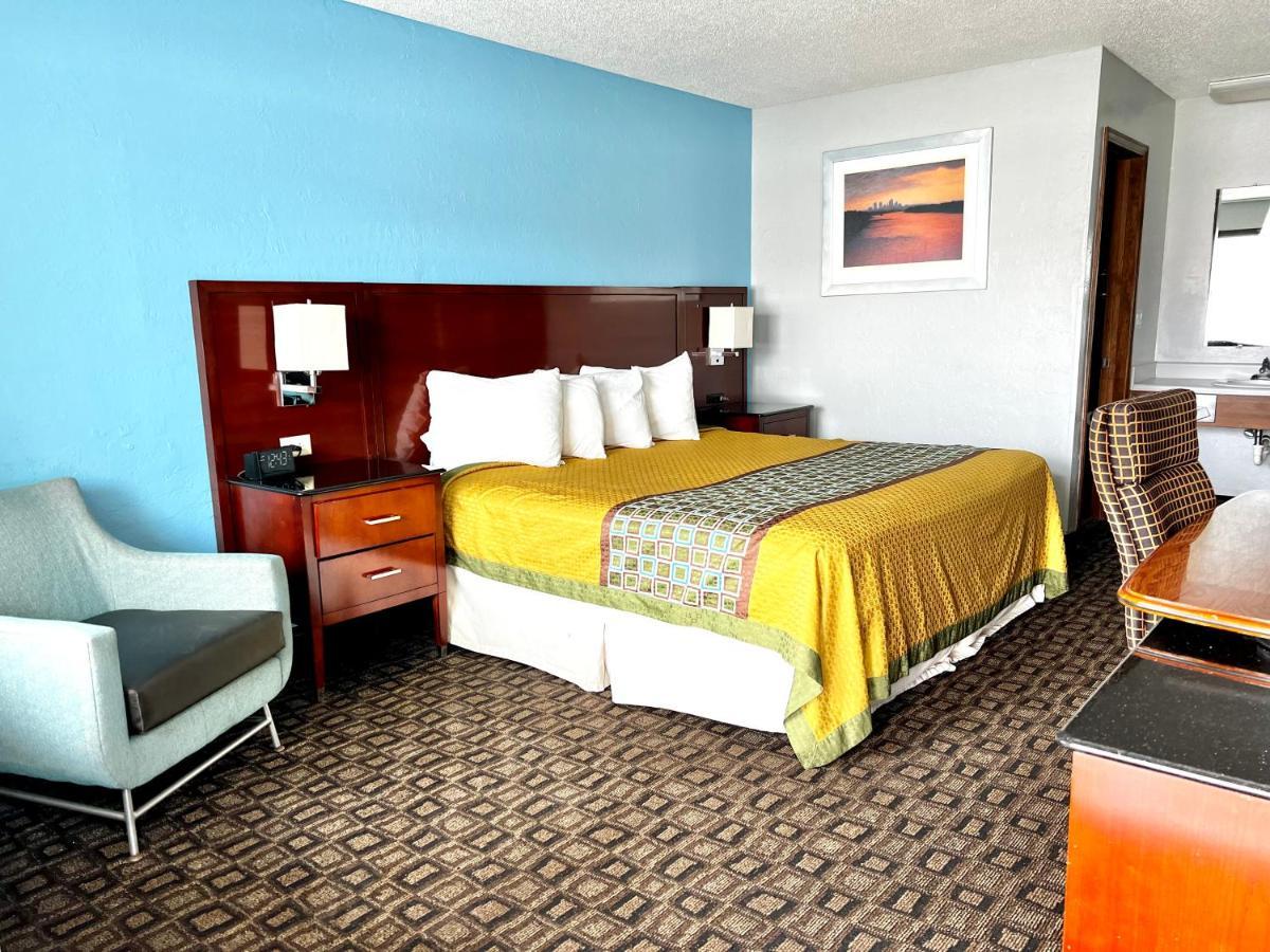 Lakes Inn Warsaw ภายนอก รูปภาพ