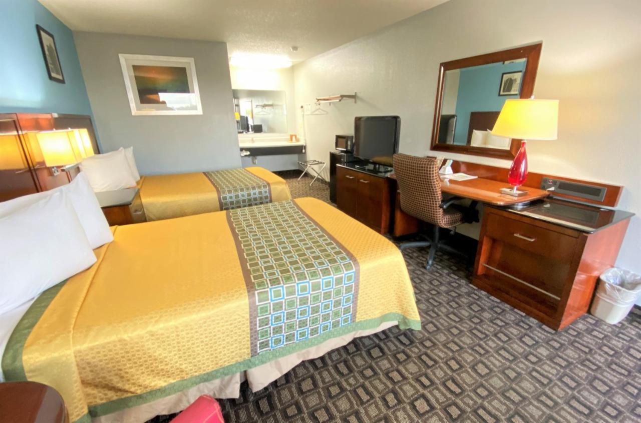 Lakes Inn Warsaw ภายนอก รูปภาพ