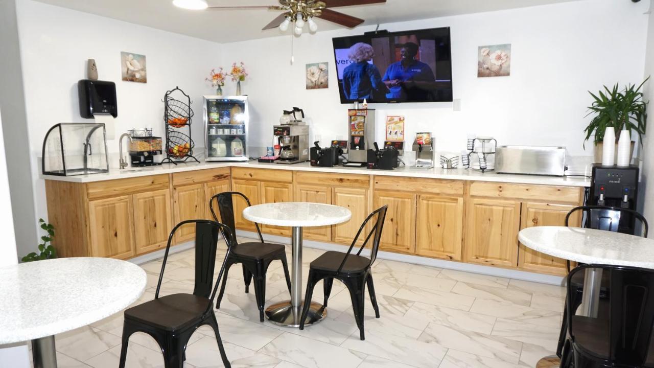 Lakes Inn Warsaw ภายนอก รูปภาพ
