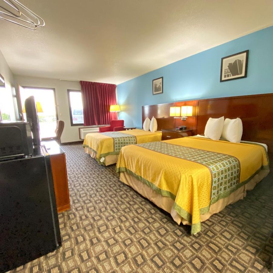 Lakes Inn Warsaw ภายนอก รูปภาพ