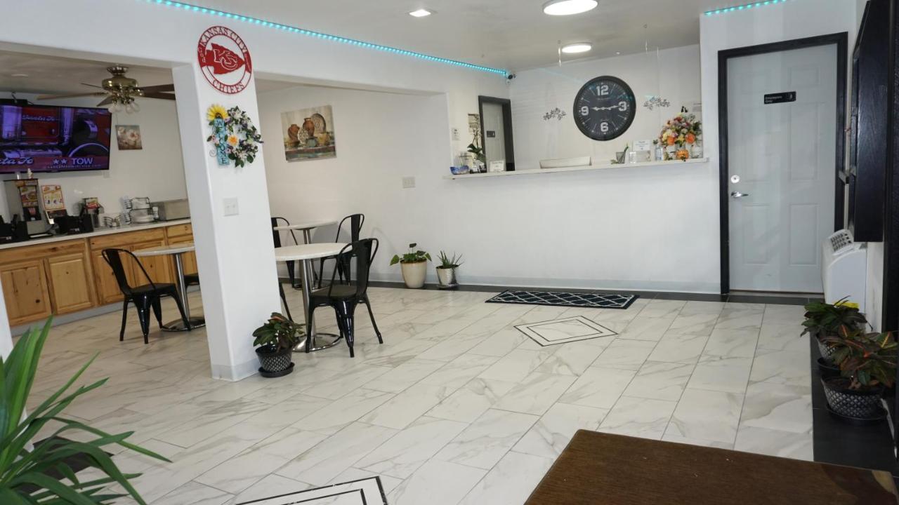 Lakes Inn Warsaw ภายนอก รูปภาพ
