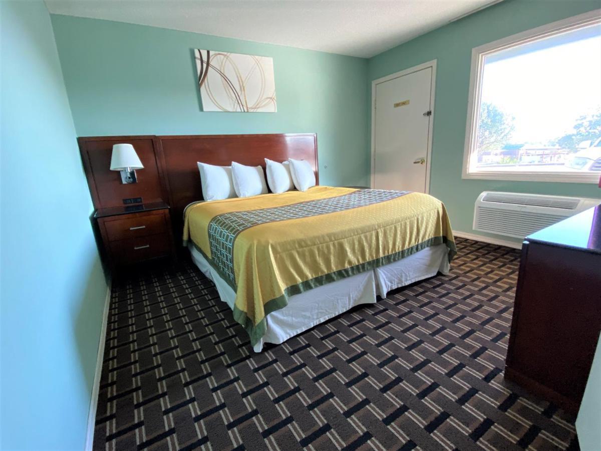 Lakes Inn Warsaw ภายนอก รูปภาพ