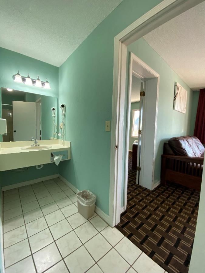 Lakes Inn Warsaw ภายนอก รูปภาพ