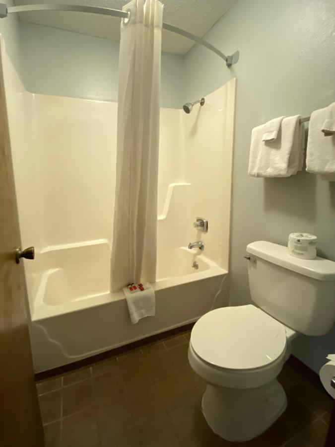 Lakes Inn Warsaw ภายนอก รูปภาพ