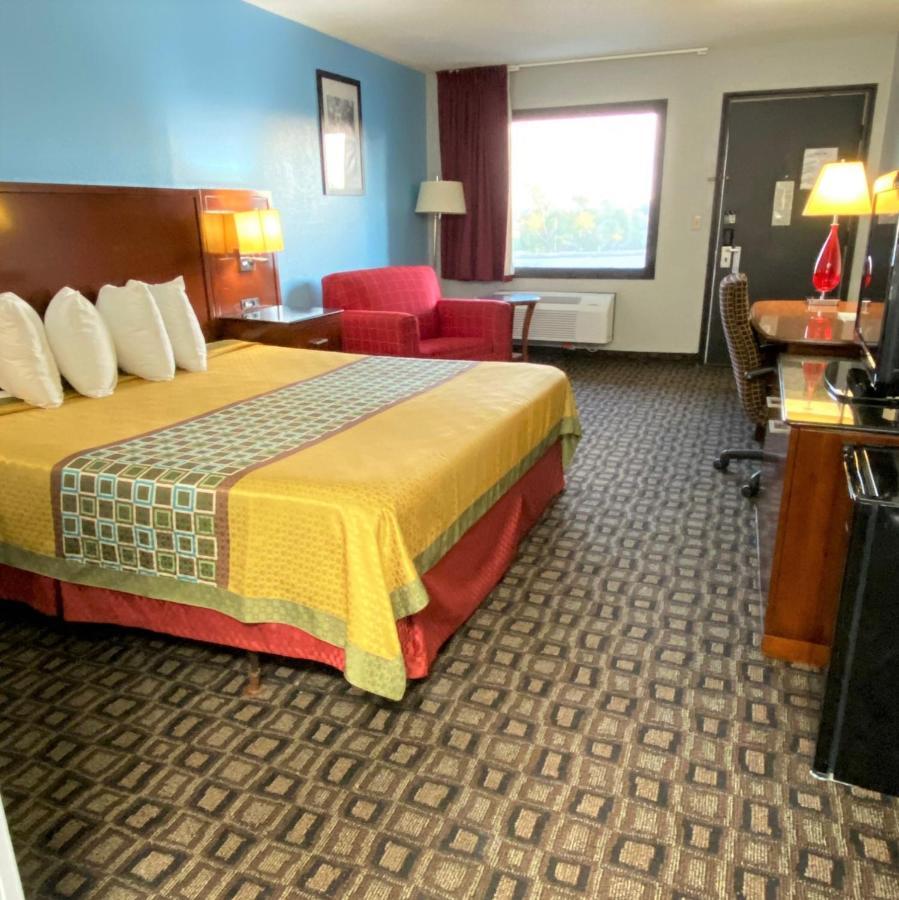Lakes Inn Warsaw ภายนอก รูปภาพ